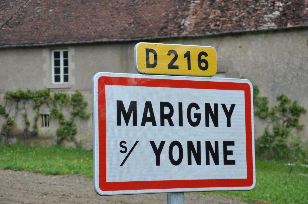 Canal Du Nivernais Gites Le Champ Radis Marigny-sur-Yonne Eksteriør bilde